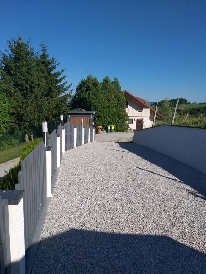 Apartma Lara Lesicno 외부 사진